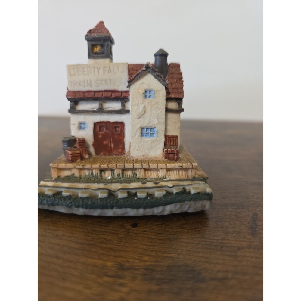 Liberty Falls Americana Collection AH01 Liberty Falls Train Station 1991 w/Box